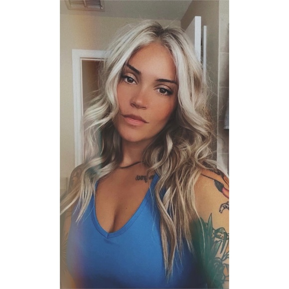 Meet your Posher, Sierra - Picture 1 of 1